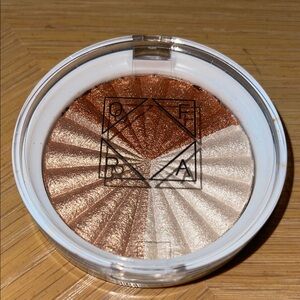 OFRA X NIKKIETUTORIALS highlighter everglow NEW